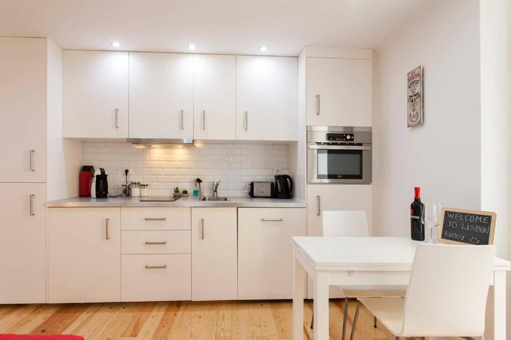 Charming Studio In Mouraria Lisbon Exterior photo